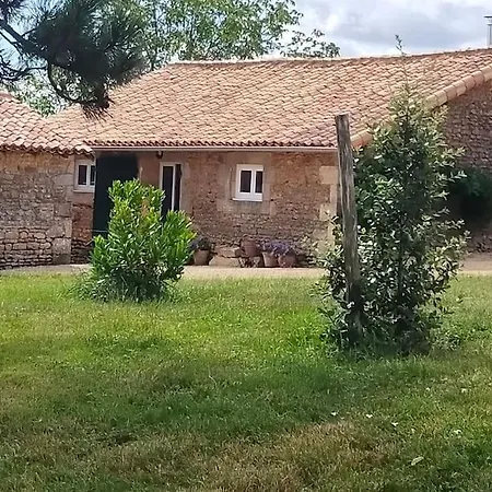 La Bergerie De Genouse