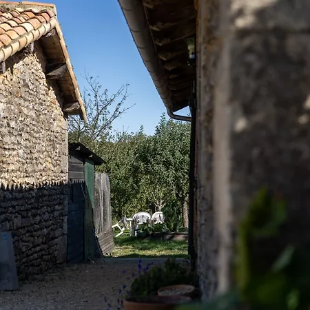Casa de Férias La Bergerie De Genouse Marnay (Vienne)
